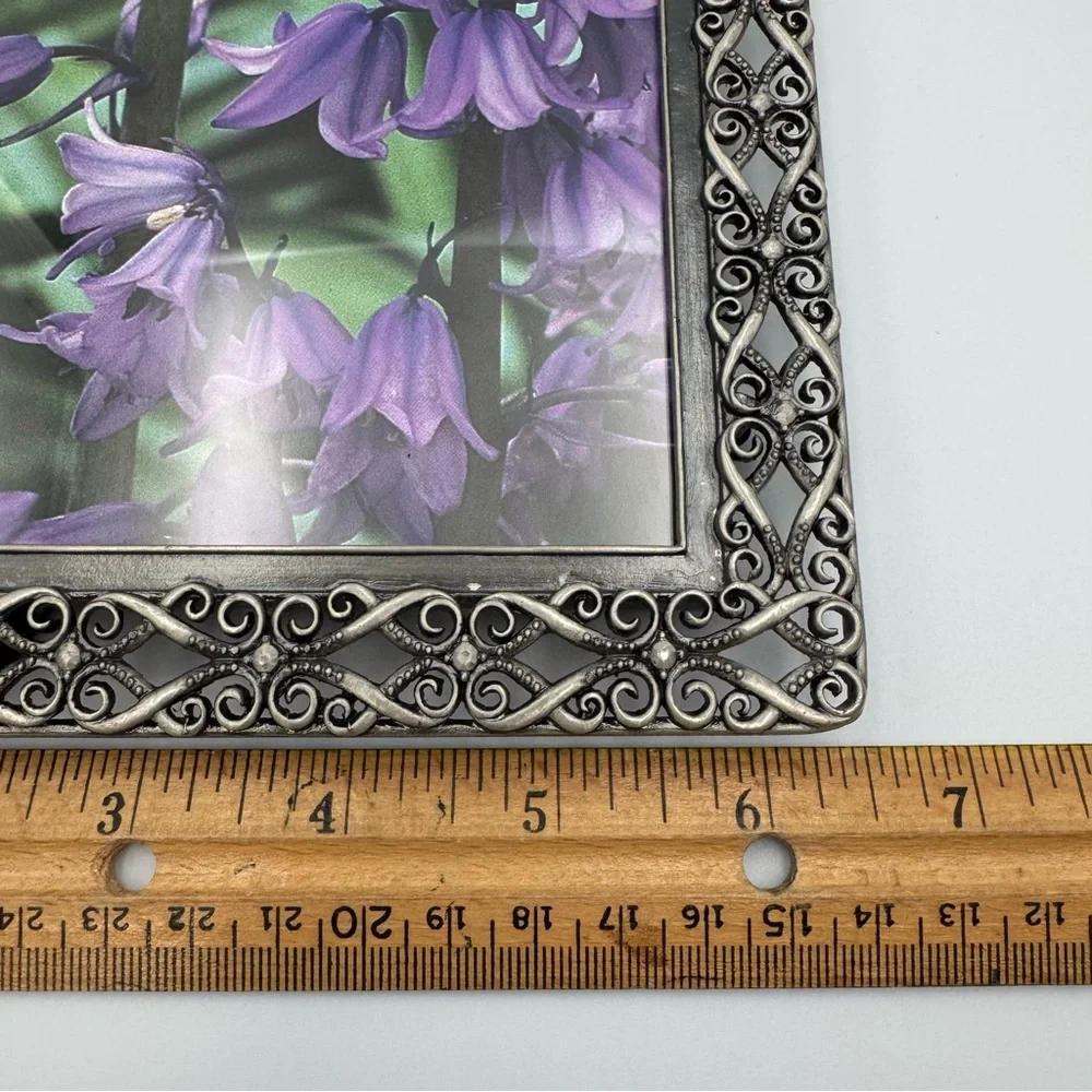 Ornate Silver-Tone Metallic Tabletop or Wall Frame Display 5x7 Picture